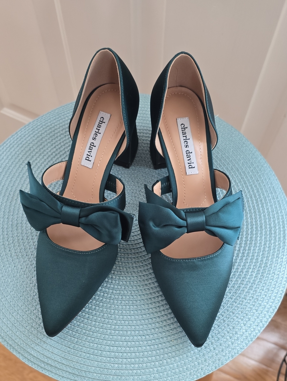 CHARLES DAVID BRAND WOMENS EMERALD GREEN SATIN SLIP ON HEELS DRESS SHOES SIZE 8